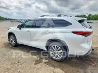 2023 Toyota Highlander фото
