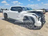 2023 Toyota TUNDRA фото