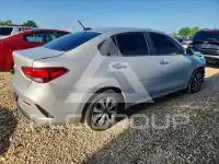 2023 KIA Rio фото