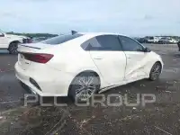 2023 KIA Forte фото