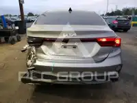 2023 KIA Forte фото