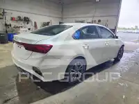 2023 KIA Forte фото