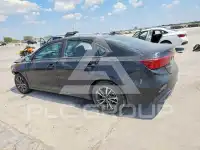 2023 KIA Forte фото
