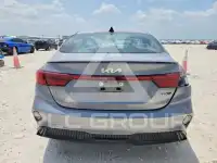 2023 KIA Forte фото