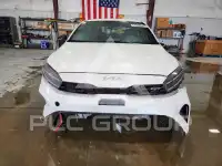 2023 KIA Forte фото