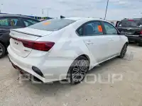 2023 KIA Forte фото