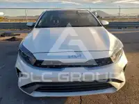 2023 KIA Forte фото