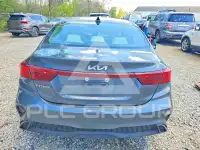 2023 KIA Forte фото