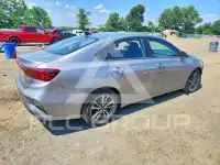 2023 KIA Forte фото