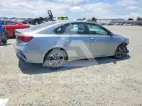 2023 KIA Forte фото
