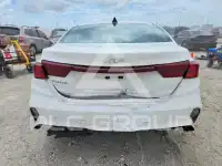 2023 KIA Forte фото