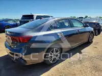 2023 KIA Forte фото