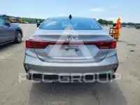 2023 KIA Forte фото