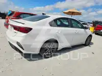 2023 KIA Forte фото