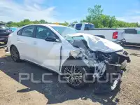 2023 KIA Forte фото