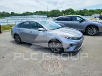 2023 KIA Forte фото