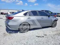 2023 KIA Forte фото