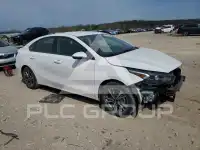2023 KIA Forte фото