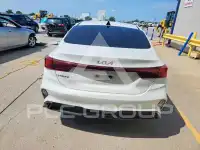 2023 KIA Forte фото