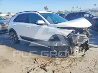 2023 KIA Niro фото