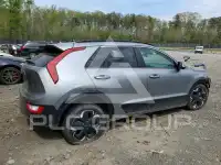 2023 KIA  фото