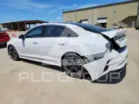 2023 KIA K5 photo