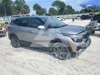 2023 KIA Seltos фото