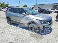 2023 KIA Seltos фото