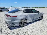 2023 KIA Stinger фото