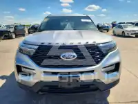 2023 Ford EXPLORER photo