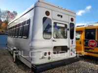 2023 Ford E-450 фото