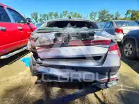 2023 Hyundai Elantra photo