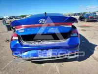 2023 Hyundai Elantra photo