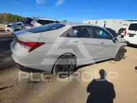 2023 Hyundai Elantra фото