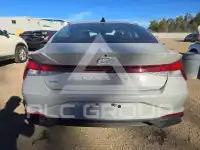 2023 Hyundai Elantra фото