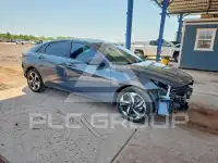 2023 Hyundai Elantra фото