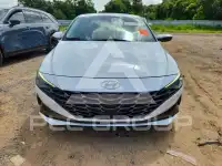 2023 Hyundai Elantra фото