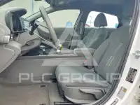 2023 Hyundai Elantra фото