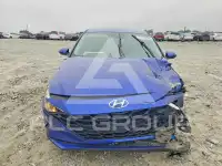 2023 Hyundai Elantra photo