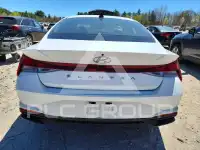 2023 Hyundai Elantra фото