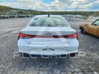 2023 Hyundai Elantra фото