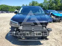 2023 Volkswagen Taos photo