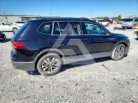 2023 Volkswagen Tiguan photo