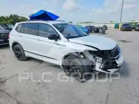 2023 Volkswagen Tiguan photo