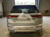 2024 Mitsubishi OUTLANDER photo