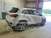 2024 Mitsubishi OUTLANDER photo
