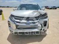 2024 Mitsubishi OUTLANDER фото