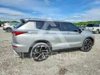 2024 Mitsubishi OUTLANDER photo