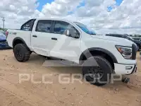 2024 Nissan TITAN фото