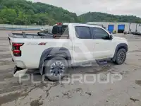 2024 Nissan FRONTIER photo